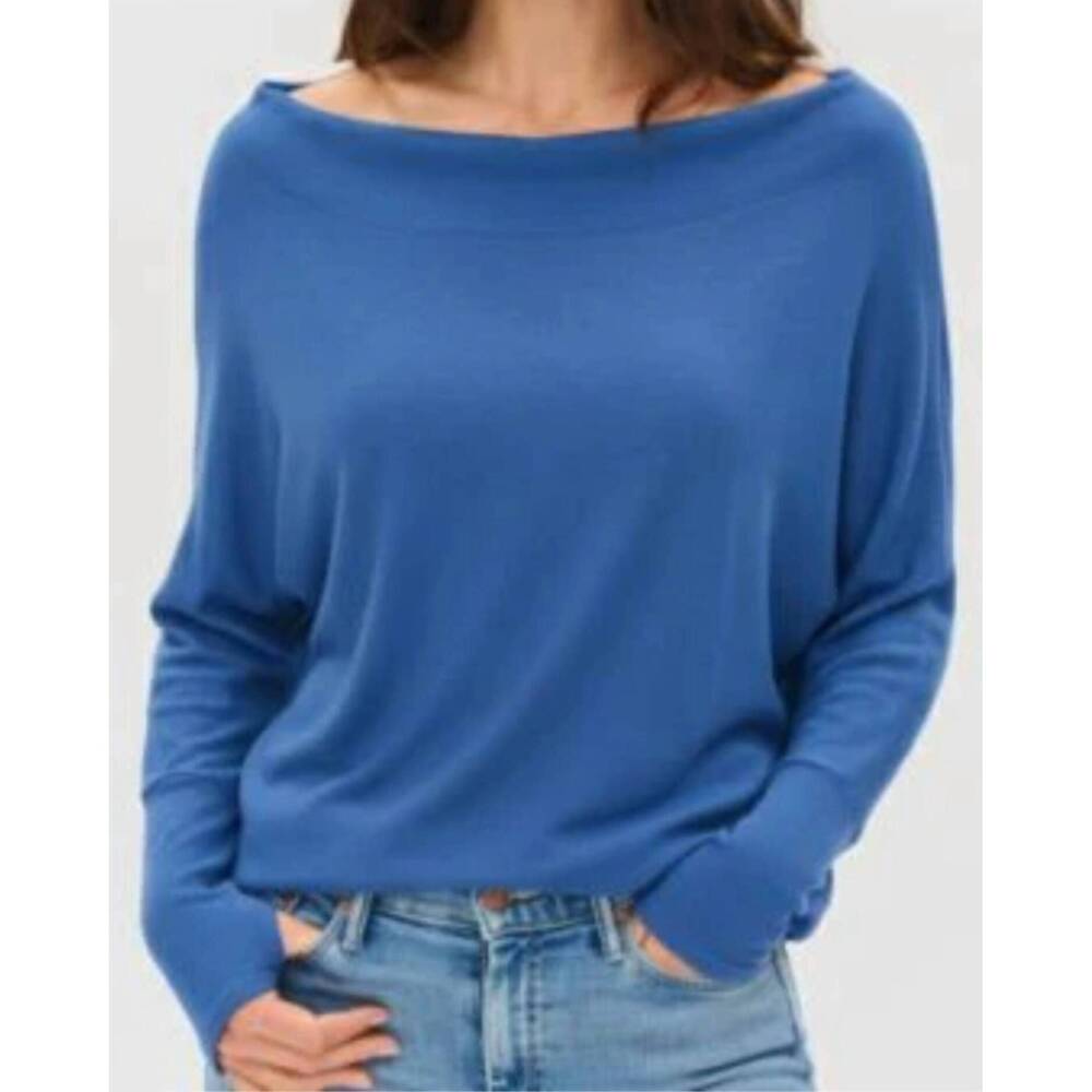 NEW SIX/FIFTY anywhere long sleeve top in berry blue
